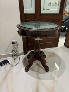 ROUND TABLE  FOR SALE