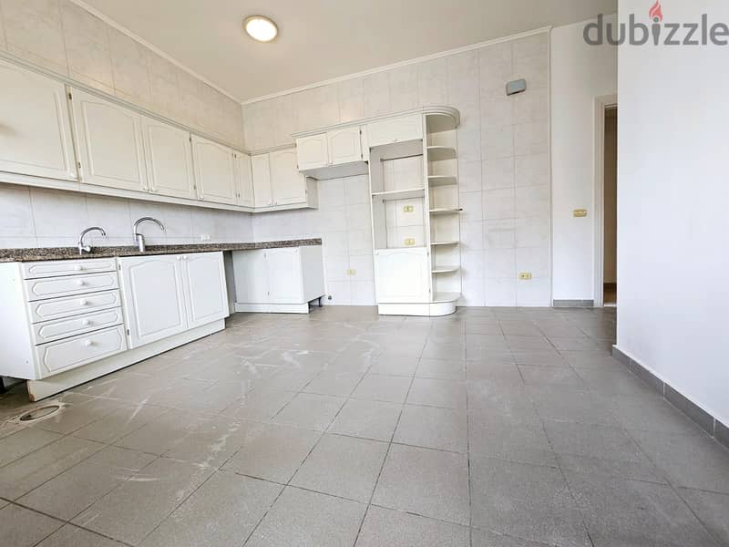 RA24-3415 A beautifully renovated apartment 320 m2, for rent in Rawche 8