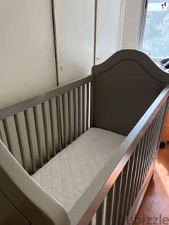 baby crib with matress and cover