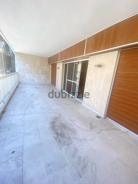 Classy apart with large balcony Golden square achrafieh 7