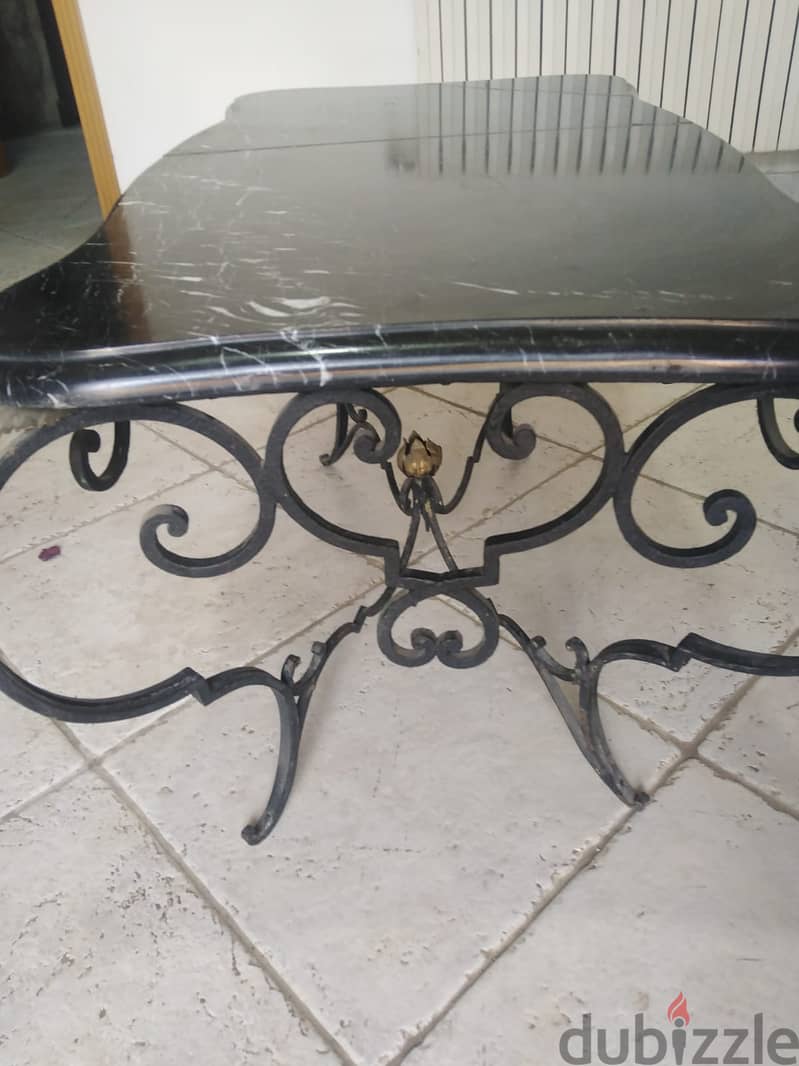 Beautiful wrought iron table with heavy marble top.  طاولة صالون رخام 1