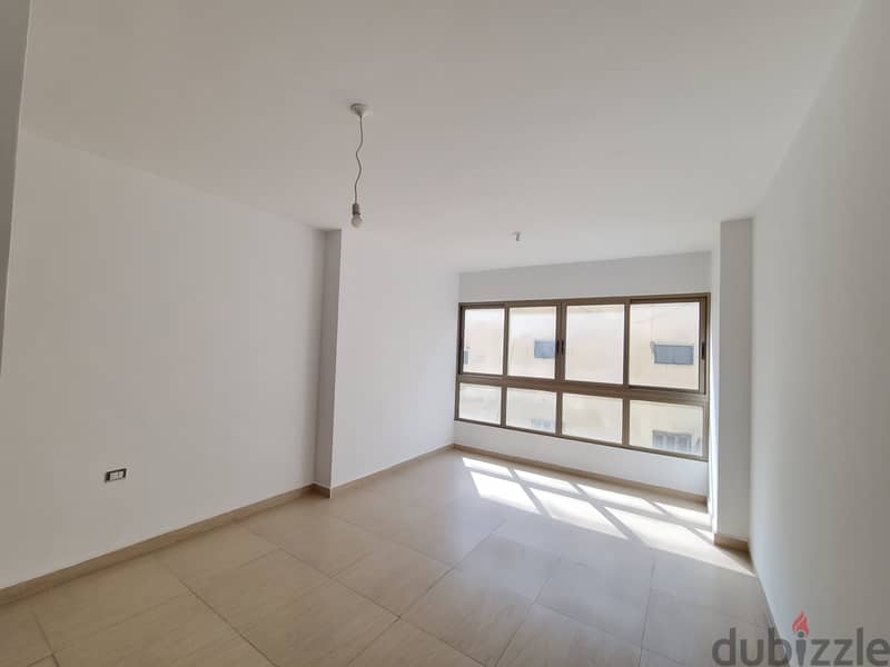 Apartment For Sale Brand New in Mar Eliasشقة في بناء جديد للبيع 3
