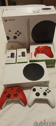 xbox series S with 2 controller and all accessories