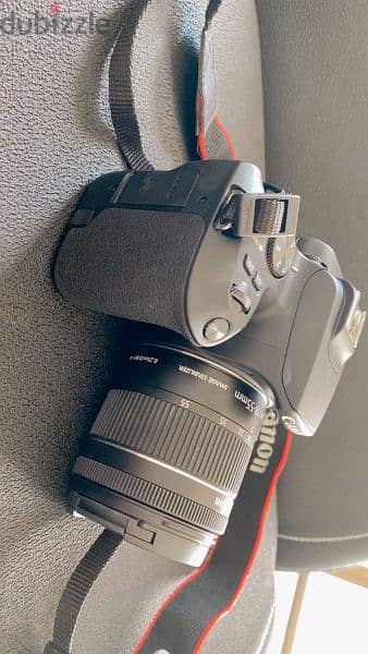 Camera EOS 250D 1