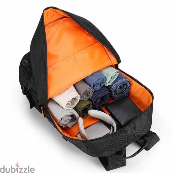 Porodo Gaming Water-Resistan PU Laptop Backpack With USB-C Port 3