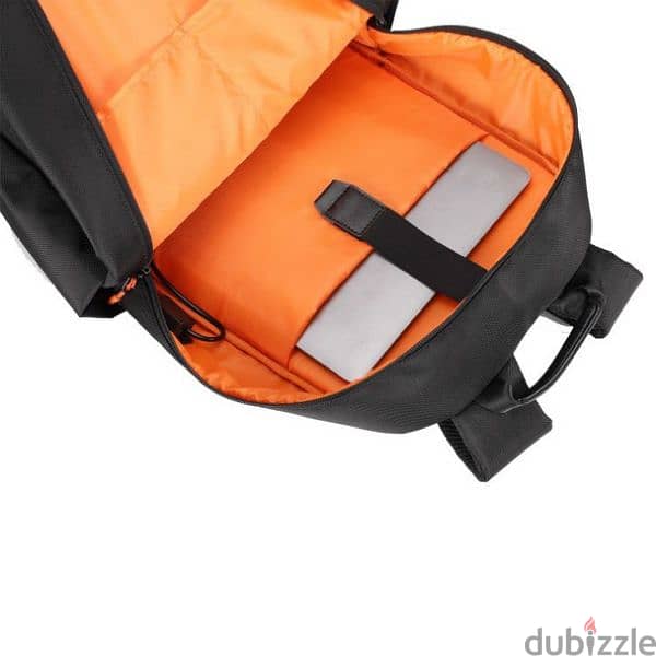 Porodo Gaming Water-Resistan PU Laptop Backpack With USB-C Port 5
