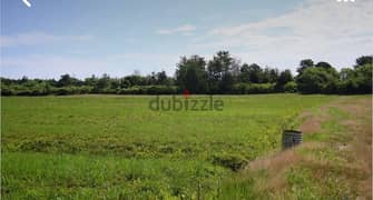Flat and square shape land in zaarour prime location 0