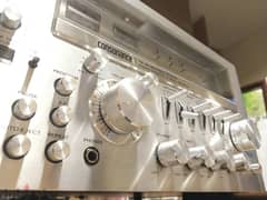 vintage stereo amplifier amplifier with speakers /  ستريو شغال قديم