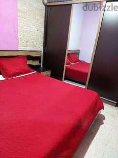 غرفة نوم كاملة للييع بسعر 350$ / بحالة ممتازة