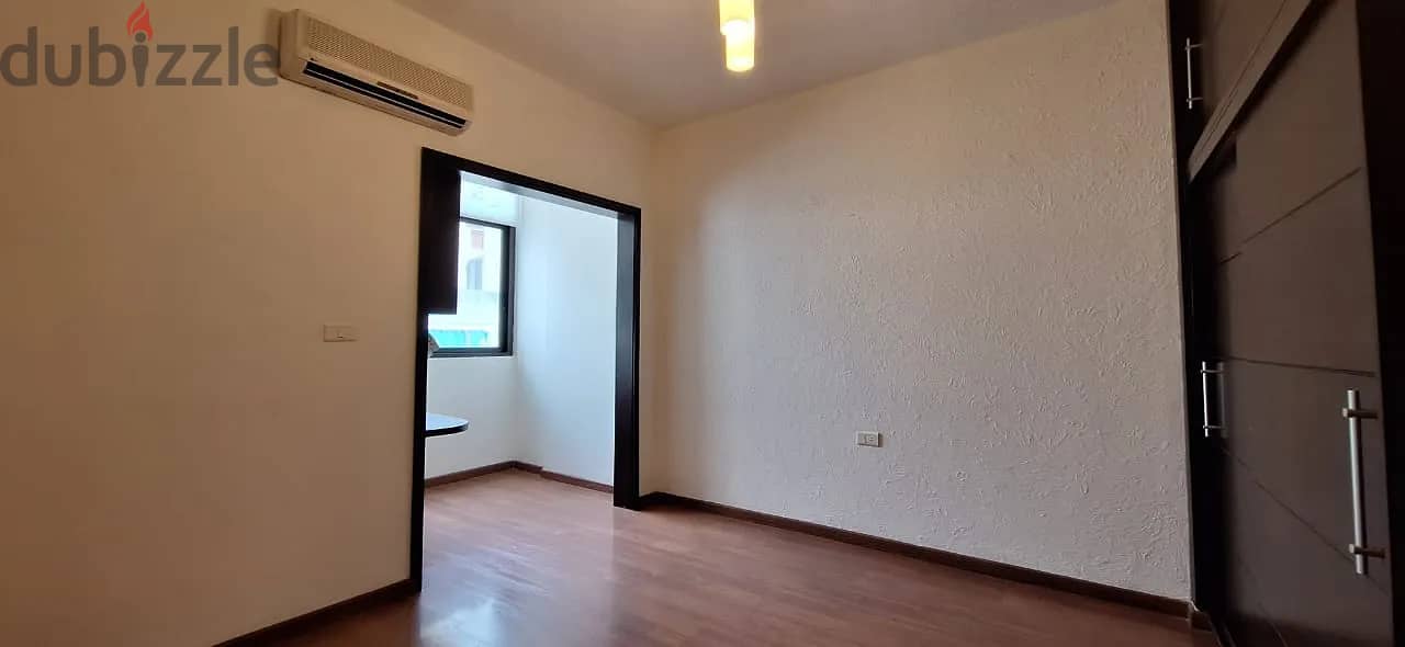200m² Apartment for Rent in Ras Al Nabaa 5