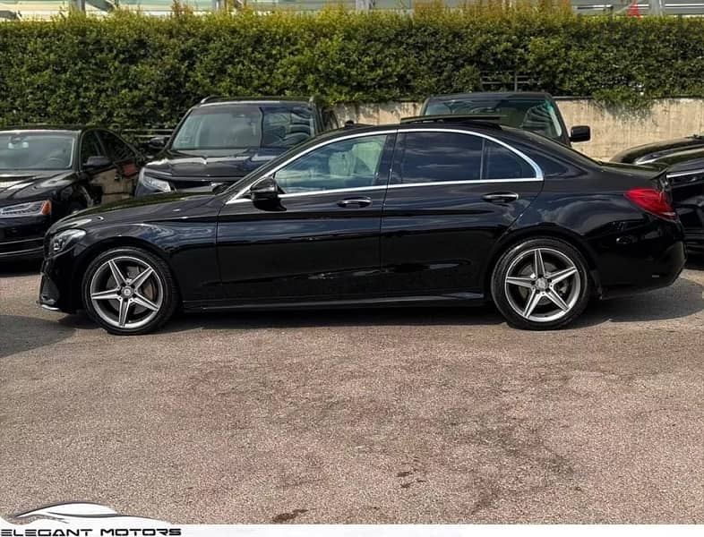 Mercedes-Benz C300 4-matic 2017 clean carfax 3