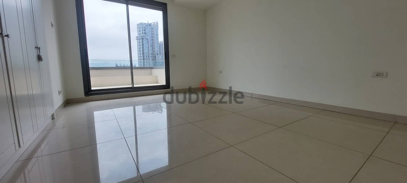 Spacious Apartment with Pool and Gym Access for Rent in Achrafieh 4