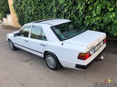 Mercedes benz 300. E 1988 only 130kmh