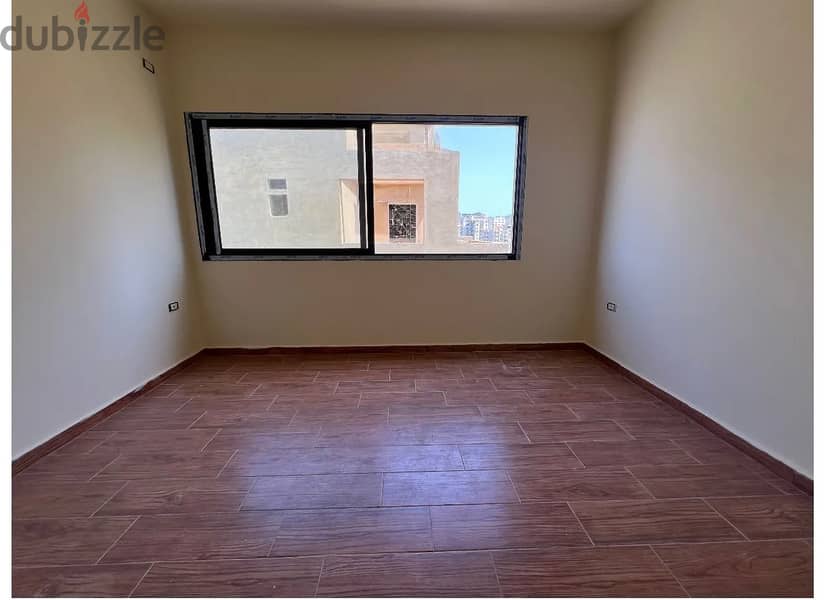 Calm Apartment with Terrace and Sea View for Sale in Abou Samra 4