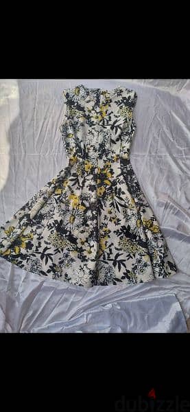 dress Miss Selfridge Xs to xL 1=7$ or 3= 15$ 10