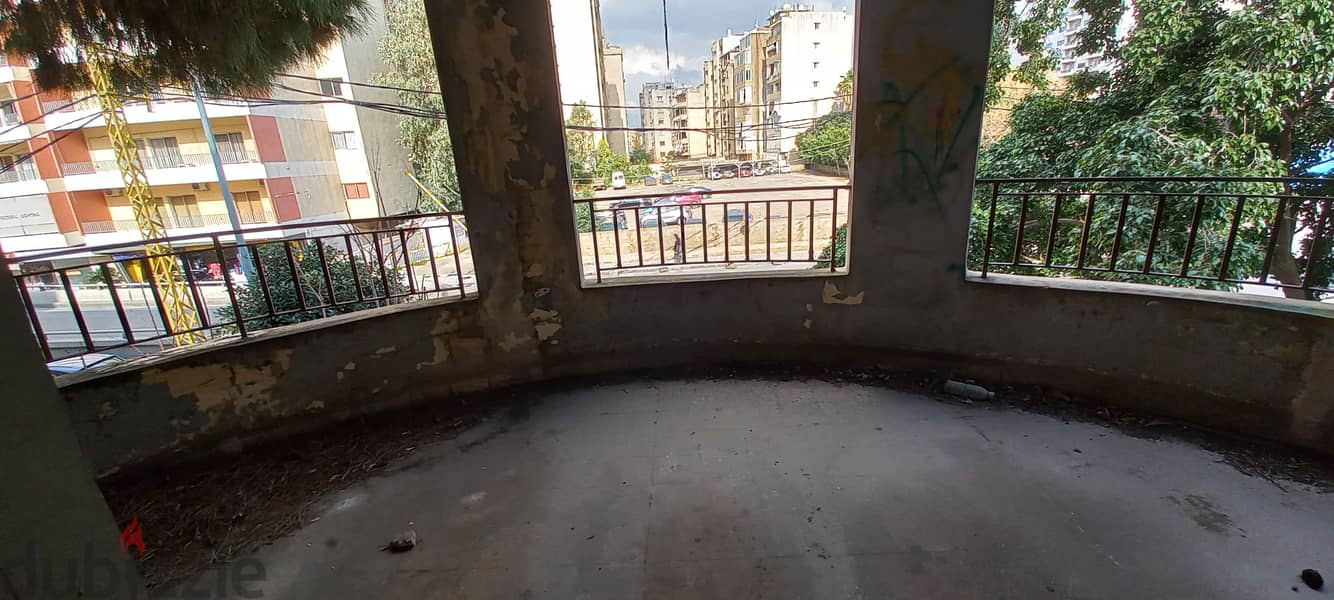 Old Villa for investment in Jal el Dib for rentفيلا قديمة للاستثمار 6