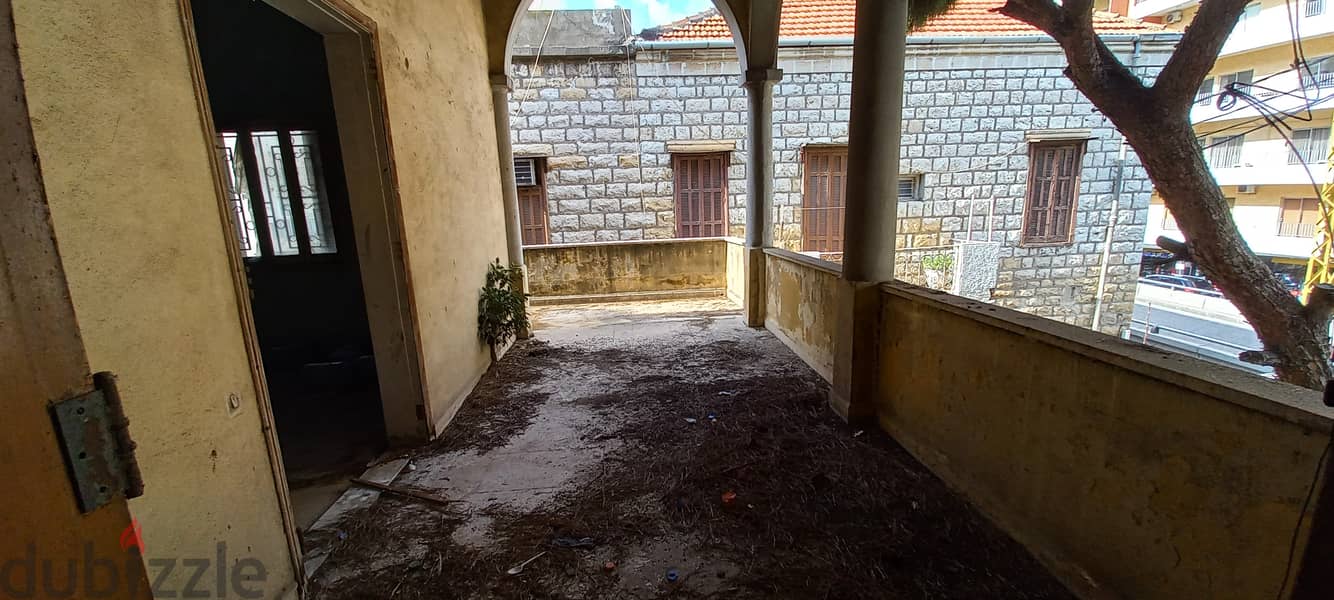 Old Villa for investment in Jal el Dib for rentفيلا قديمة للاستثمار 8