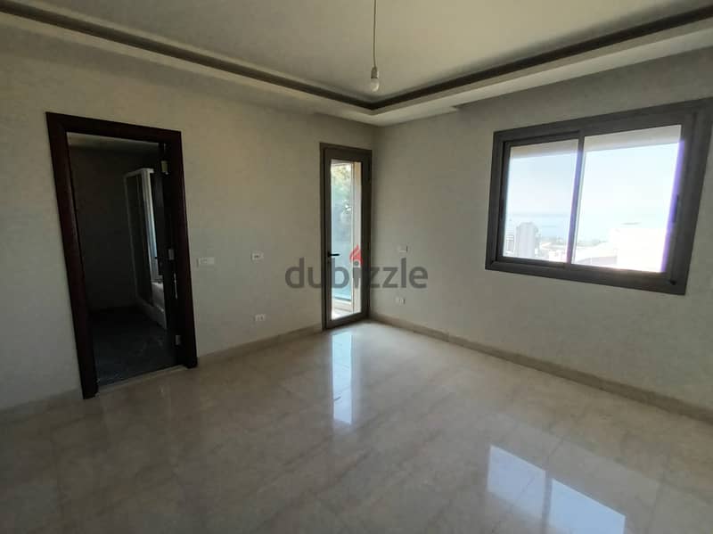 Apartment with Terrace for Rent in Awkarشقة مع تراس للإيجار في عوكر 8