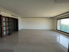 Apartment for Rent in Aoukarشقة للبيع في عوكر