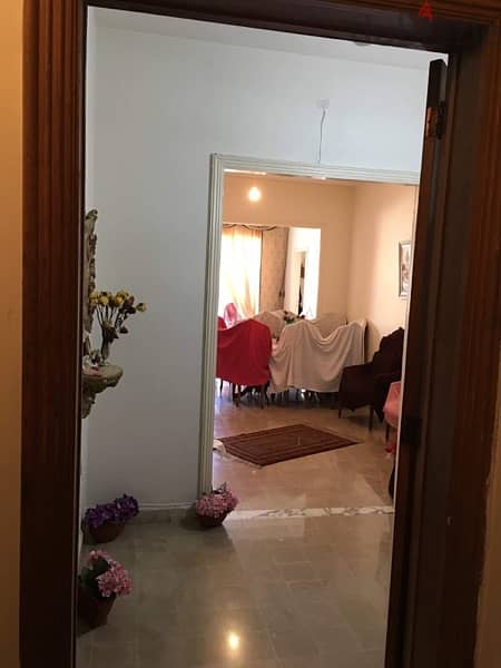 Distinctive apartment for sale in Furn El Chebbak area 6