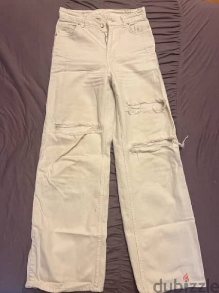 white pantss 2