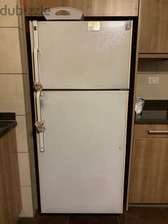 General Electric Refrigerator / Fridge / Freezer