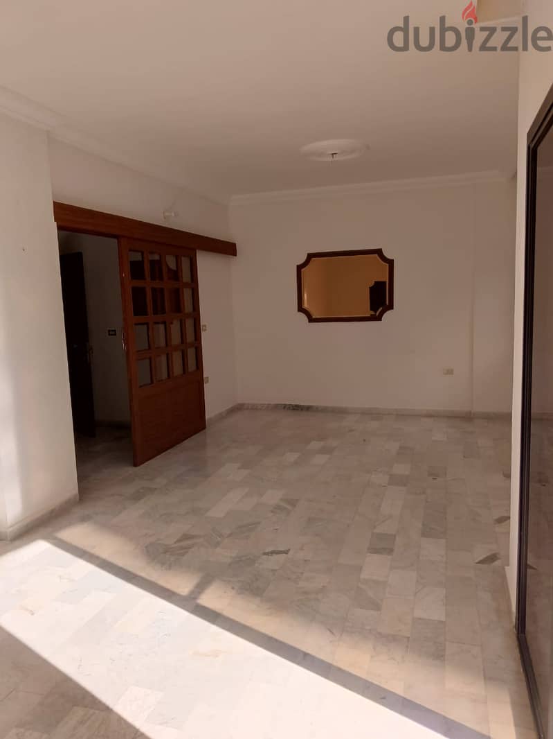 apartment for sale in Deir Qoubel شقة للبيع في ديرقوبل 4