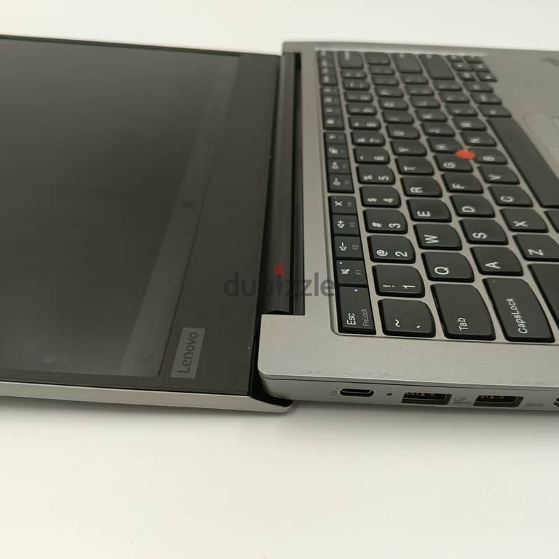 Lenovo ThinkPad E14 i7 10th - 14.1" Screen 8
