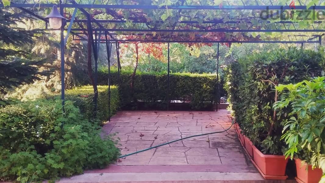 Traditional 4-Bedroom Apartment with Gardens in Bikfaya for Sale 0