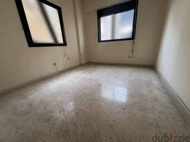 Ras El Nabeh Prime CALM STREET 120SQ WELL MAINTAINED  , (BT-645) 3