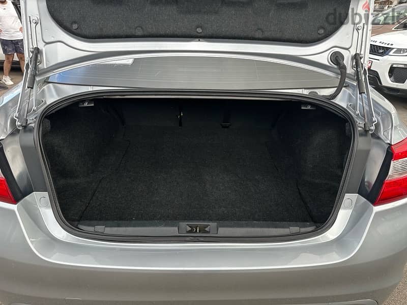 Subaru Legacy 2019 13