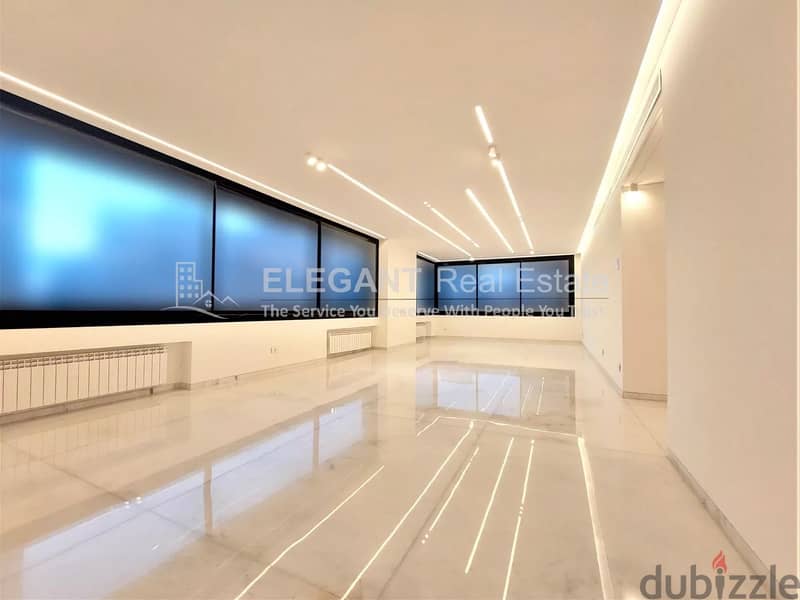 High End Finishing Apartment with Sea View! 0