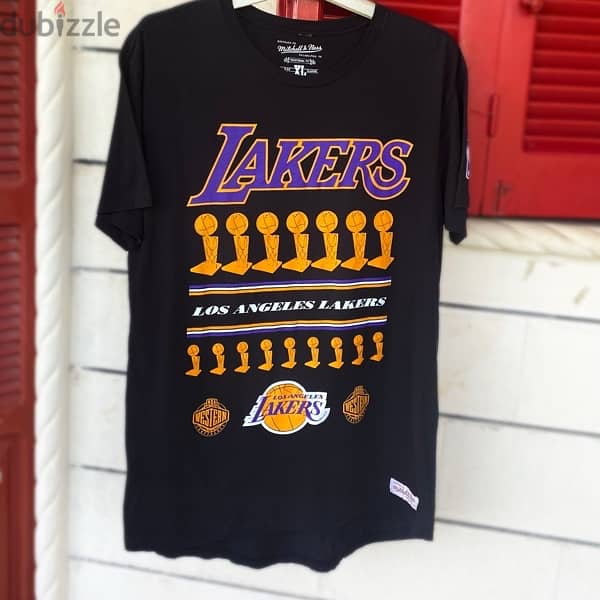 MITCHELL & NESS Los Angeles Lakers Special Edition T-Shirt. 1