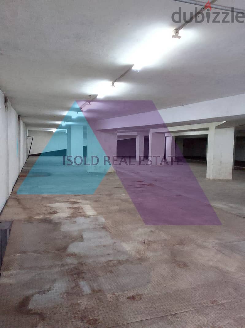 A 880 m2 warehouse for sale in Sabtieh ,Prime Location 3