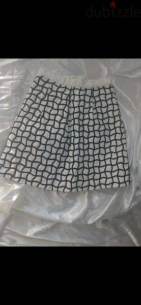 skirt by H&M  XS S M L   1=7$ or 3=15$ 4