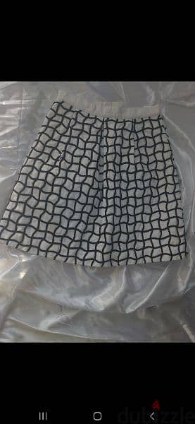 skirt by H&M  XS S M L   1=7$ or 3=15$ 5