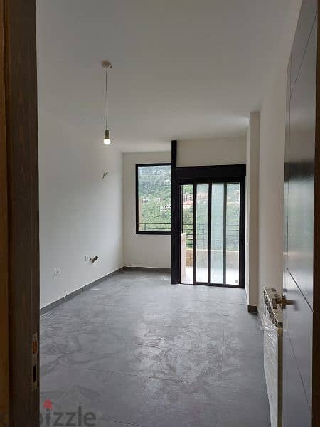 170sqm + 125 sqm terrace apartment for sale in Baabdat 5