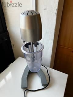 milk shaker machine - ماكينة خفق الحليب
