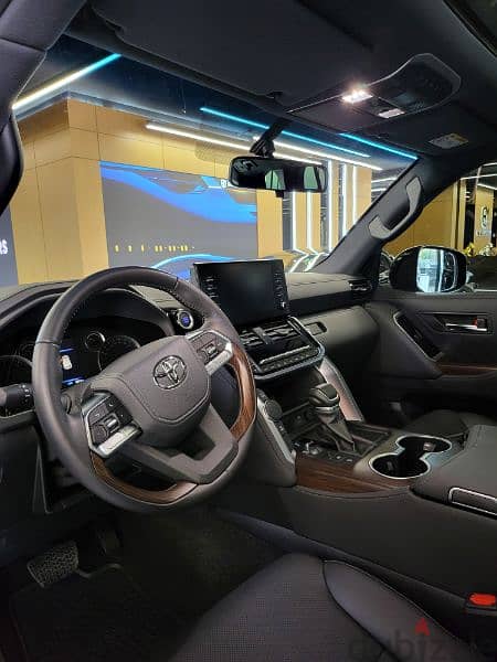 Toyota Land Cruiser 2024 5