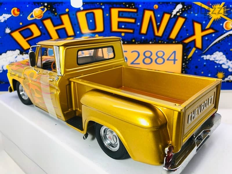 1/18 diecast Chevrolet C-10 1965 Pickup Lowrider Metallic YELLOW 9