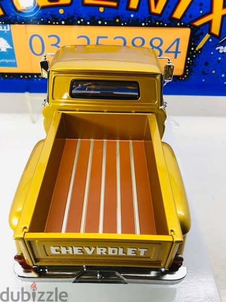 1/18 diecast Chevrolet C-10 1965 Pickup Lowrider Metallic YELLOW 10