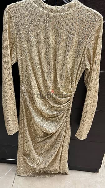 short dress with long sleeve; gold color 10