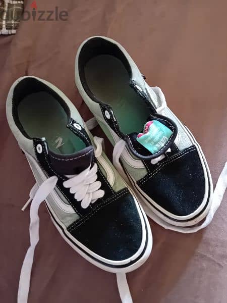 authentic vanz off the wall shoes 2