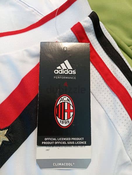 Authentic AC Milan Original Home Football shirt (New with tags) 4