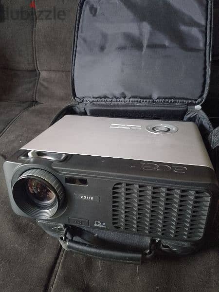 Acer projector very good condition 2