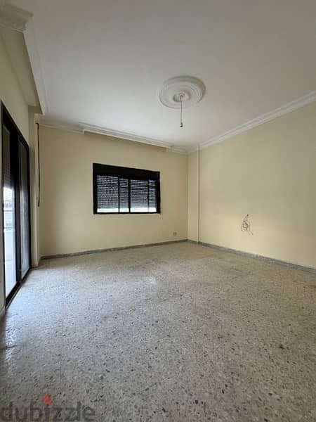 شقة كبيرة للإيجار في دوحة الحص 2