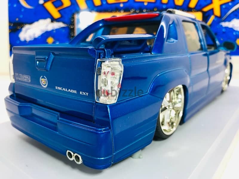 1/18 diecast Cadillac Escalade EXT.  (DUB CITY) RARE 12