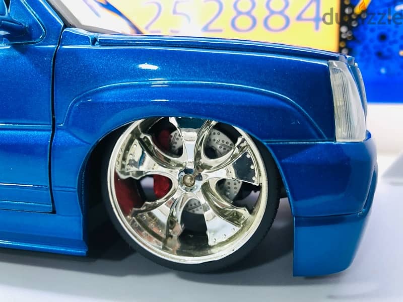 1/18 diecast Cadillac Escalade Spinner Rims DUB CITY BIG BALLERS 10