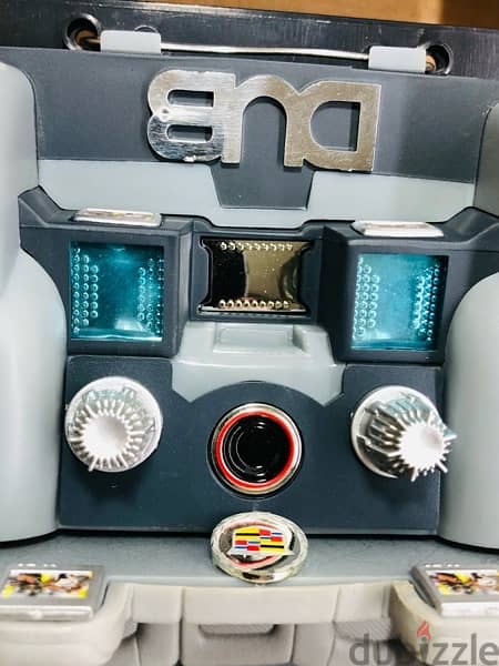 1/18 diecast Cadillac Escalade Spintek Rims (customisable) by Jada 4