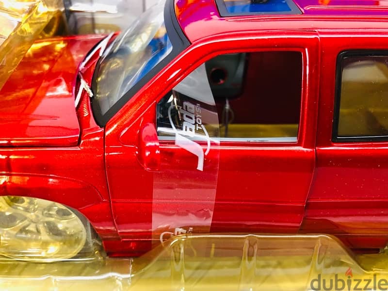 1/18 diecast Cadillac Escalade Spintek Rims (customisable) by Jada 6